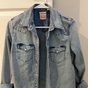 Levi’s denim shirt